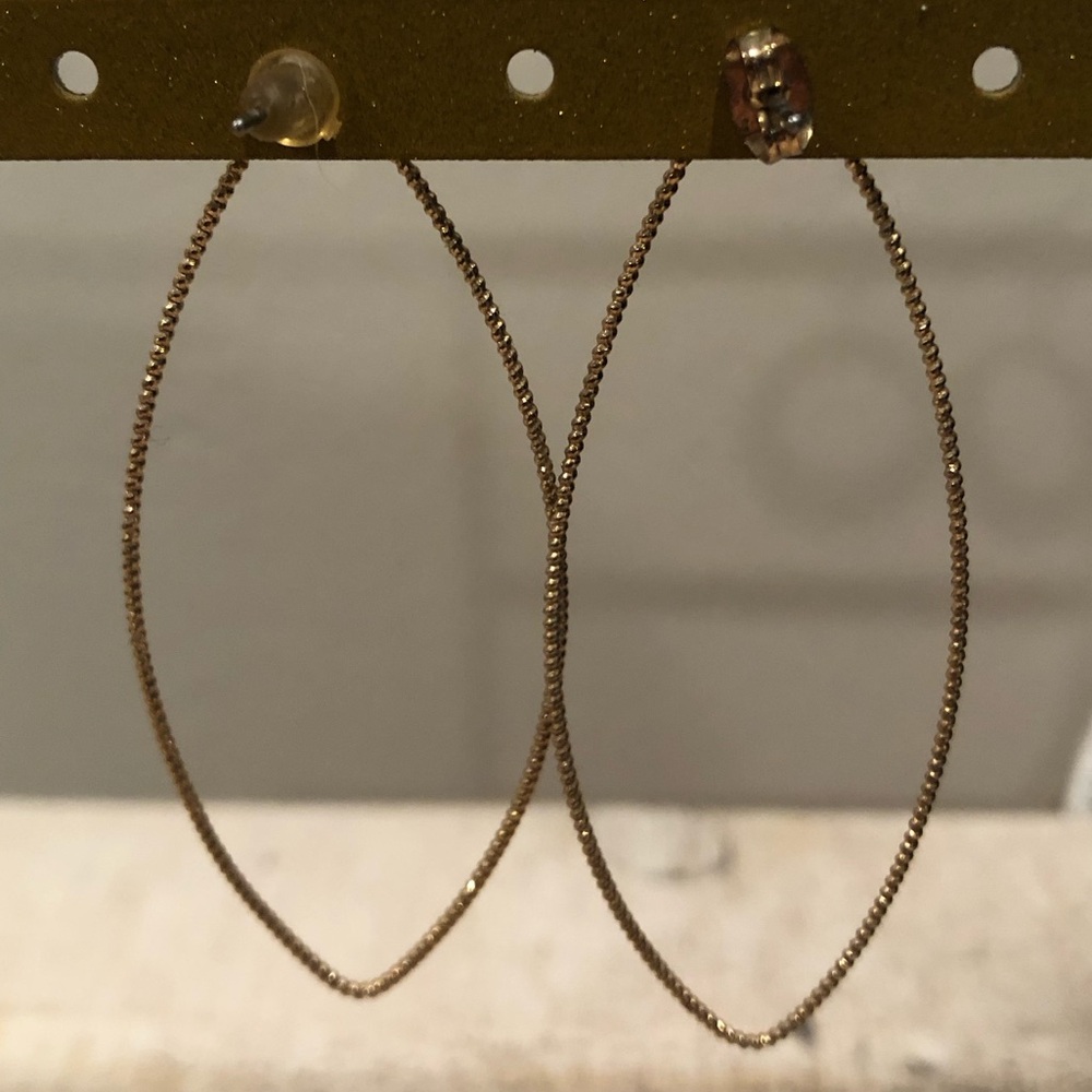 Gold earrings / Gold plated earrings - oblong / oval shape - Picture 3 of 4